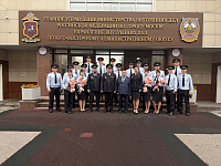 В УВД по ЮВАО торжественно вручили удостоверения и табельное оружие молодым специалистам
